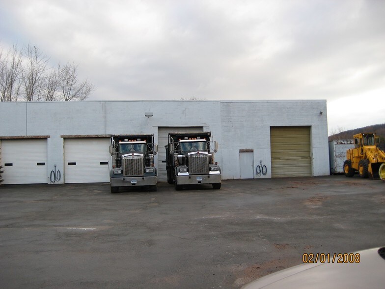 More Photos Of 1400 Old North Colony Rd, Meriden Warehouse For Sale
