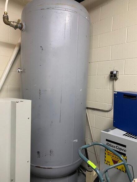 More Photos Of 22 Laurel St, Leominster Warehouse For Sale