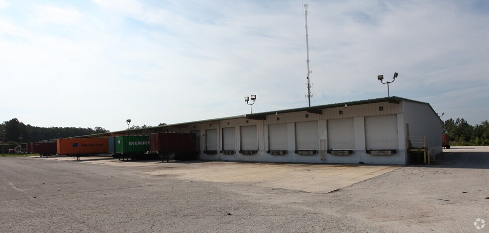More Photos Of 2600 Lloyd Rd, Jacksonville Truck Terminal For Lease