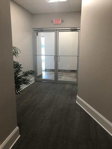 More Photos Of 600 Corporate Cir, Harrisburg Office For Lease