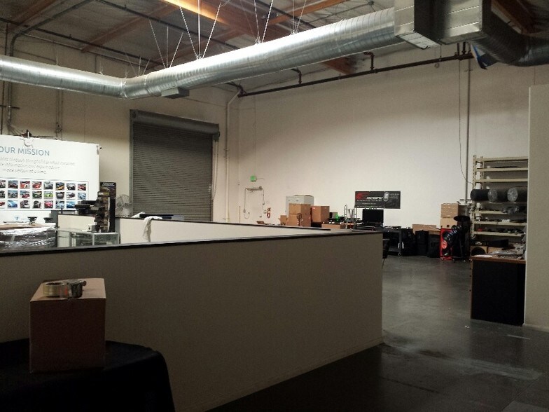 More Photos Of 9631 Topanga Canyon Pl, Chatsworth Manufacturing For Sale