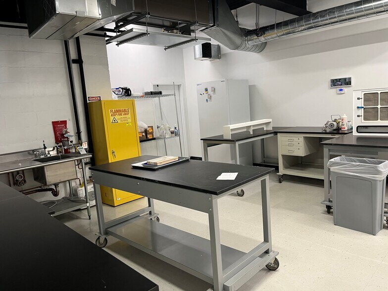 More Photos Of 200 Dexter Ave, Watertown Medical For Lease
