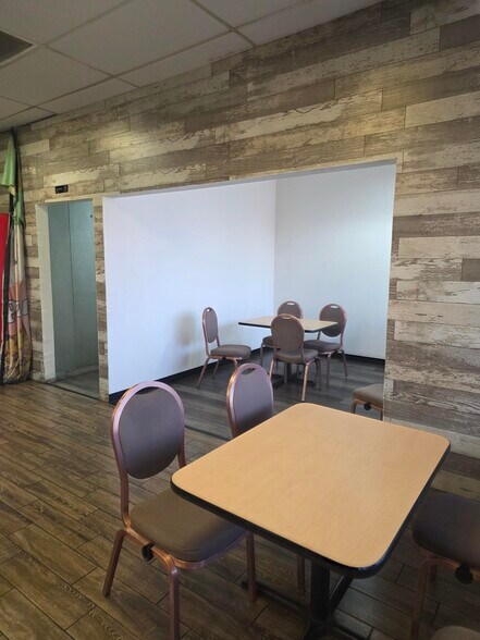 More Photos Of 3242 E Desert Inn Rd, Las Vegas Storefront Retail Office For Lease