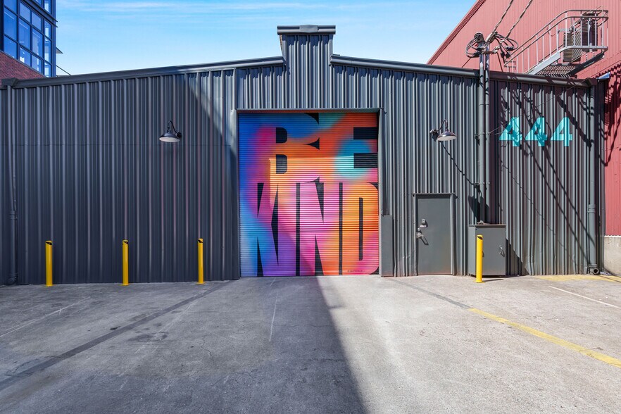 More Photos Of 444 Harriet St, San Francisco Industrial For Lease