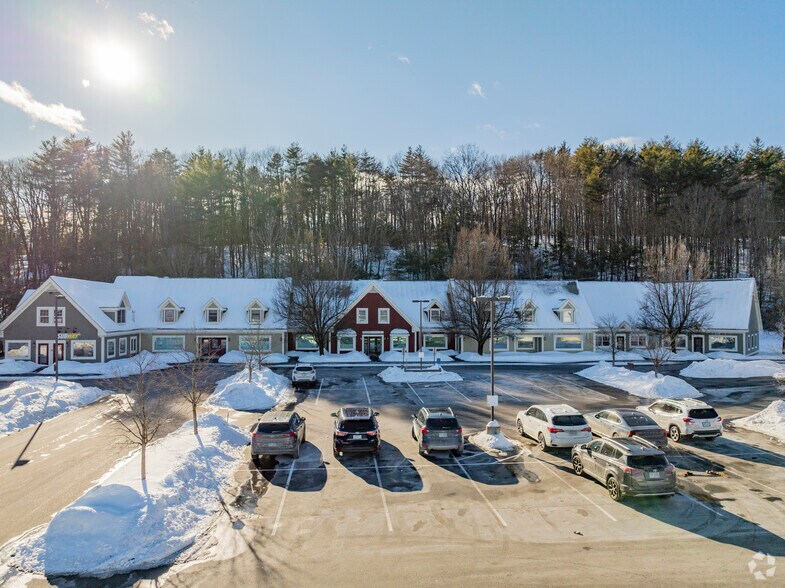 More Photos Of 425 S Stark Hwy, Weare General Retail For Sale