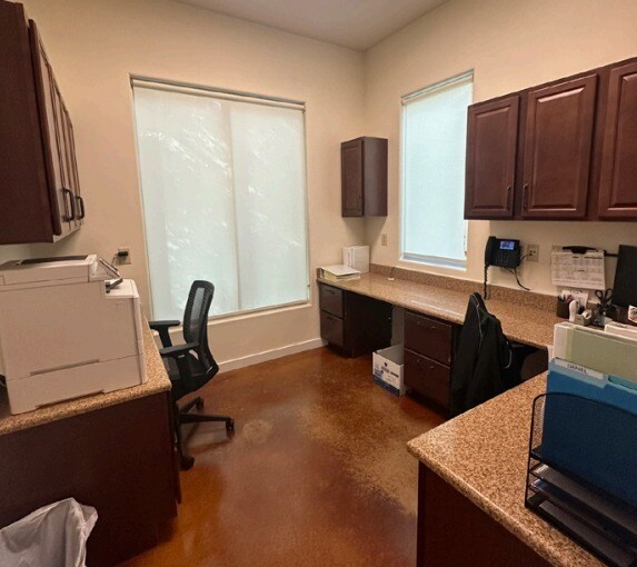 More Photos Of 14603 Huebner Rd, San Antonio Office For Sale