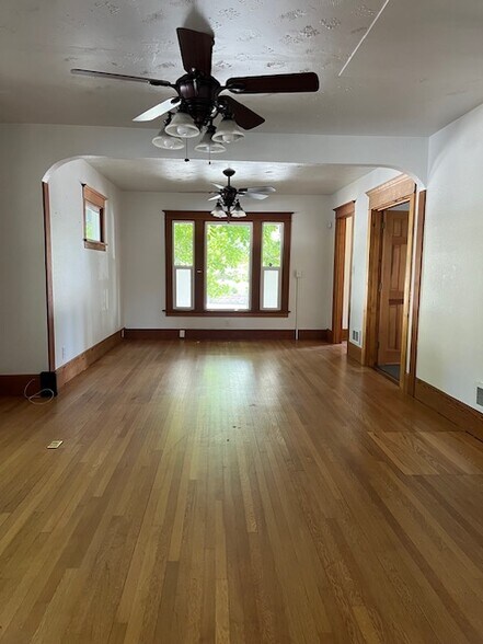 More Photos Of 2022 Broadway St, Vancouver Loft Creative Space For Sale
