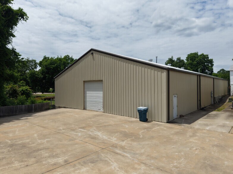 Primary Photo Of 714 Appianway St, Little Rock Industrial For Sale