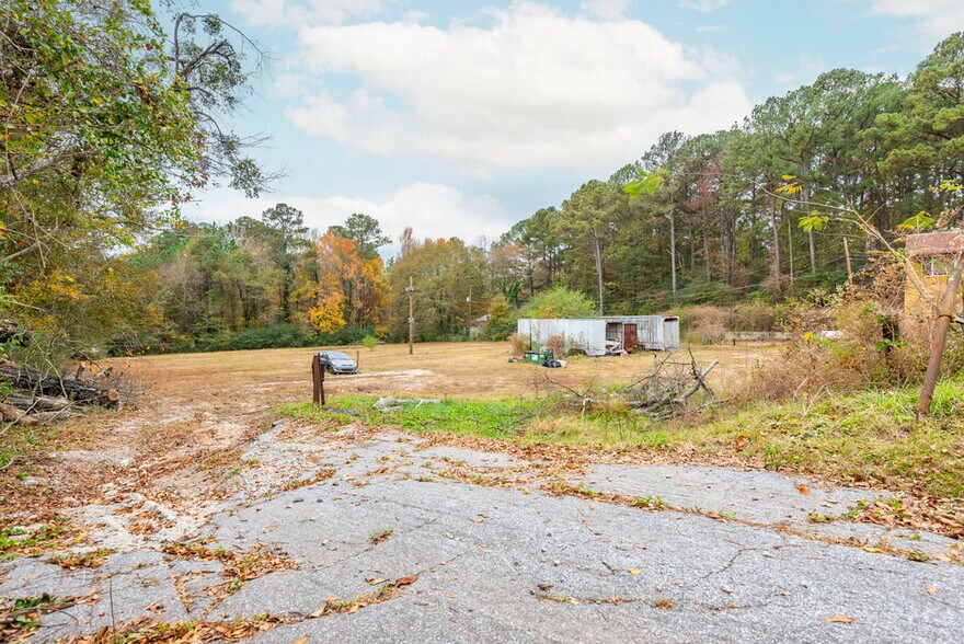 More Photos Of 2680 Martin Luther King Jr Dr SW, Atlanta Land For Sale