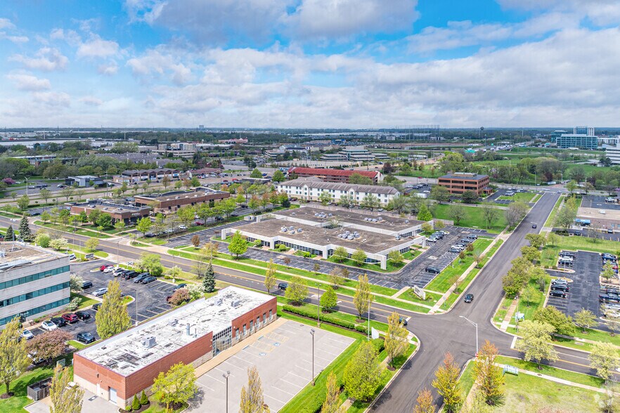 More Photos Of 1551-1555 Bond St, Naperville Medical For Sale