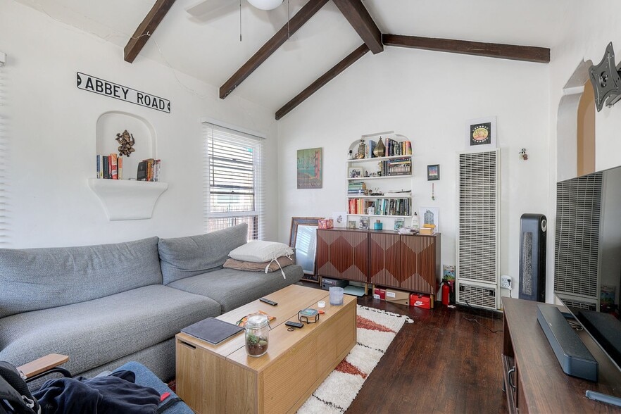 More Photos Of 4918 Del Monte Ave, San Diego Multifamily For Sale