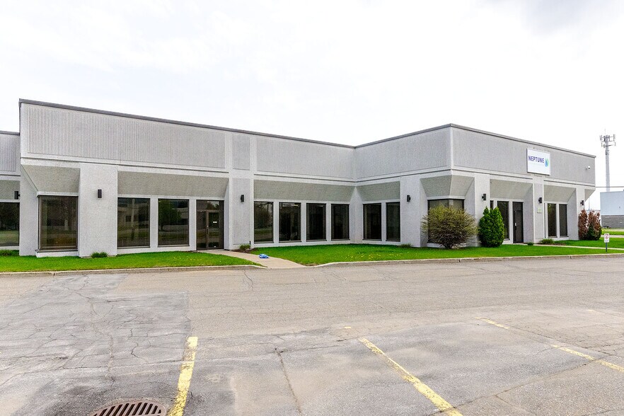 Primary Photo Of 260-292 St Adrien-Patenaude, Vaudreuil-dorion Industrial For Lease