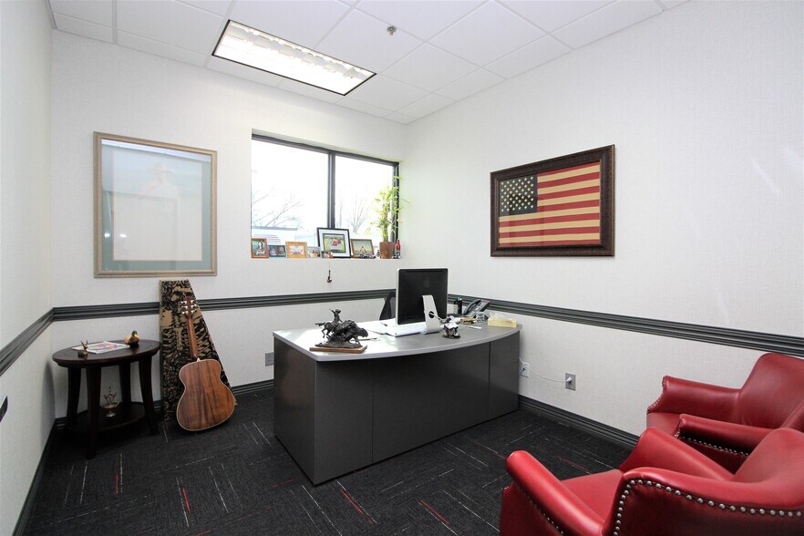 More Photos Of 1101 Woods St, Gainesville Warehouse For Sale