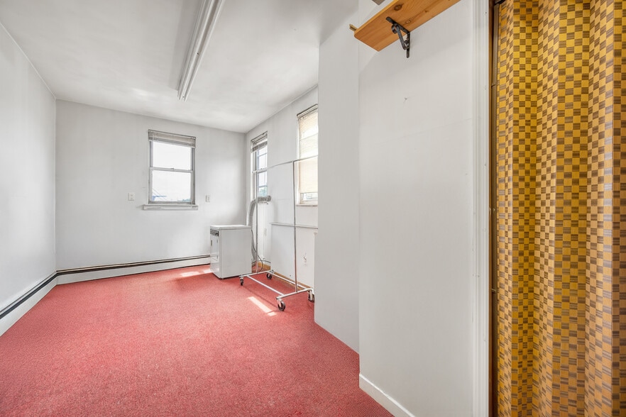 More Photos Of 2339 Astoria Blvd, Long Island City Apartments For Sale
