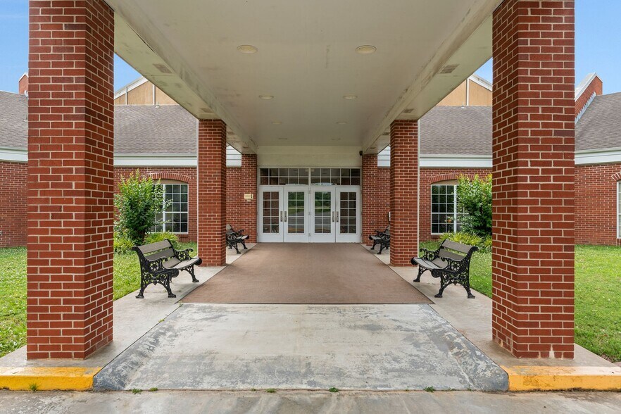 More Photos Of 1101 N Wheeler Ave, Sallisaw Religious Facility For Sale