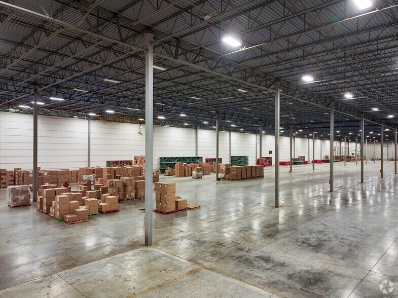 More Photos Of 6900 Morris Estate Dr, Charlotte Manufacturing For Lease