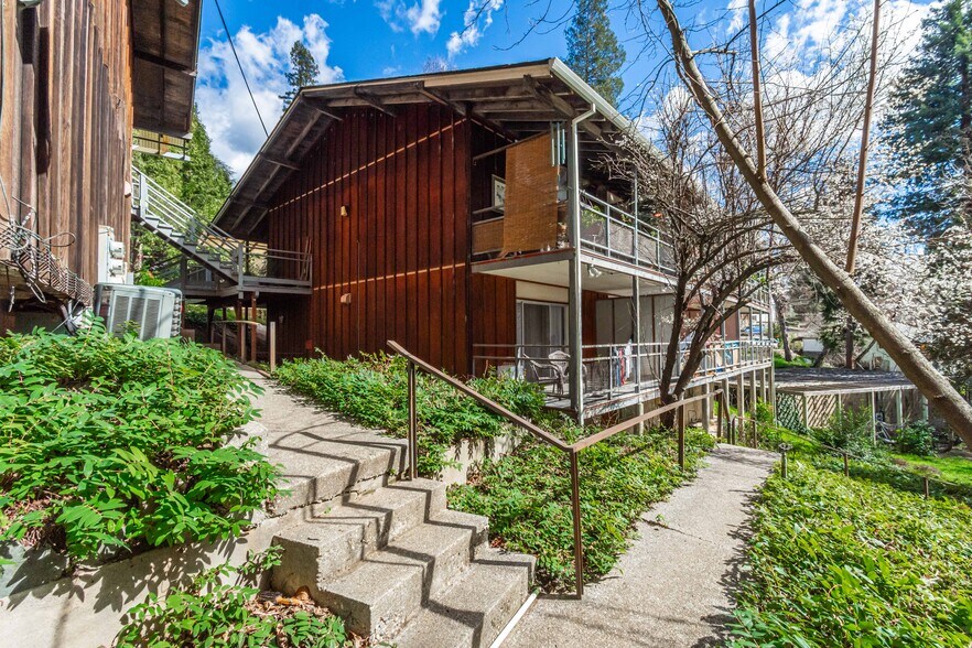 More Photos Of 475 Spring St, Nevada City Apartments For Sale