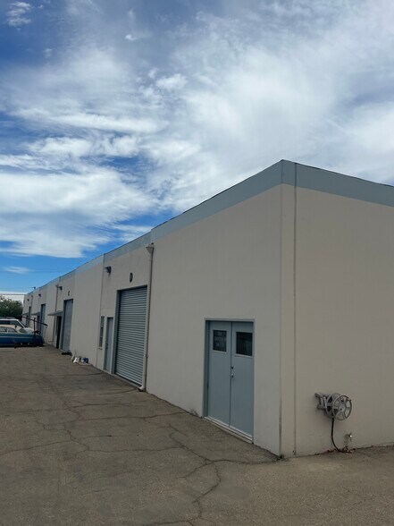 More Photos Of 336 Dawson Dr, Camarillo Warehouse For Lease