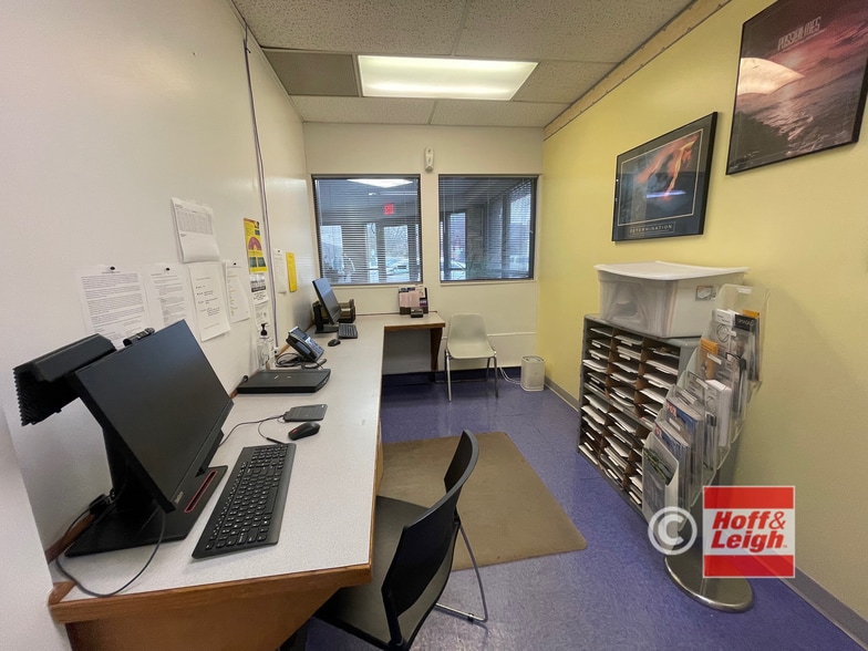 More Photos Of 665 W Market St, Akron Office For Sale