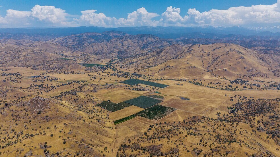 More Photos Of 19400 Avenue 398, Woodlake Land For Sale