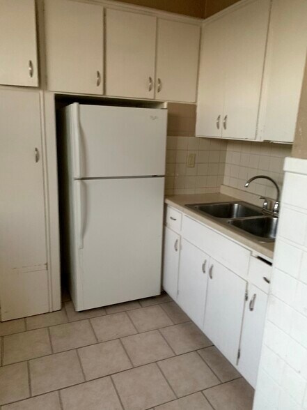 More Photos Of 1811 Butler St, Easton Storefront Retail Residential For Sale