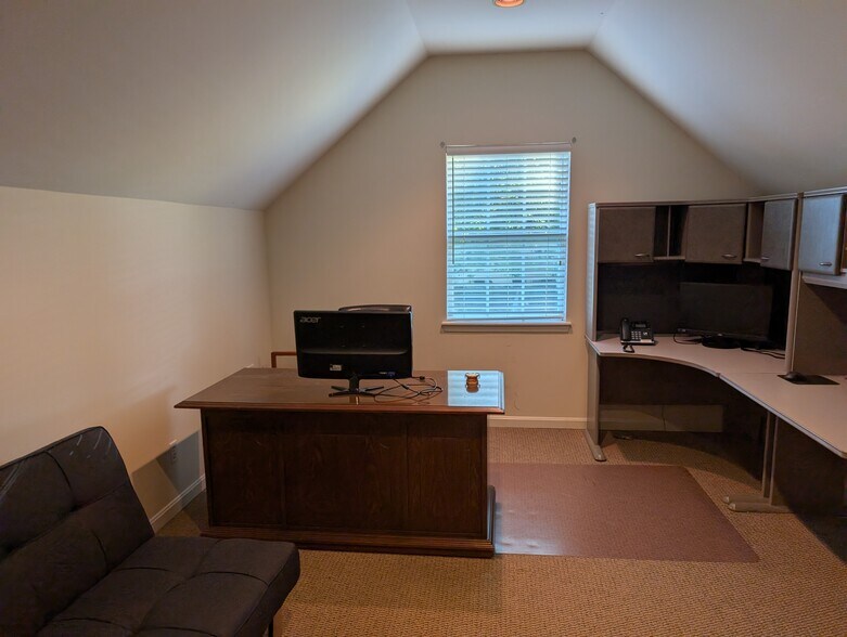 More Photos Of 4816 Greenwood Rd, Louisville Medical For Lease