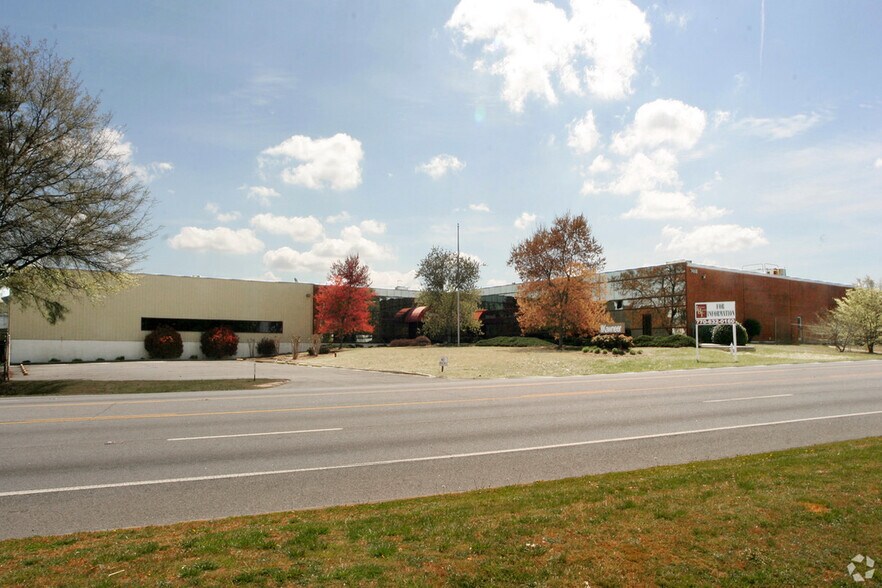 More Photos Of 7468 Jonesboro Rd, Jonesboro Warehouse For Lease