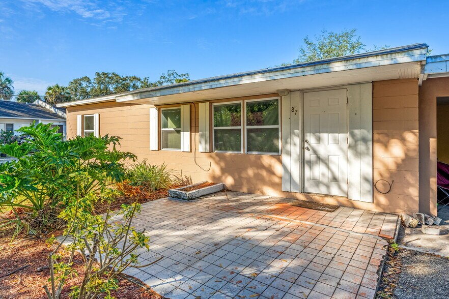 More Photos Of 85-89 NW Irwin Ave, West Melbourne Apartments For Sale