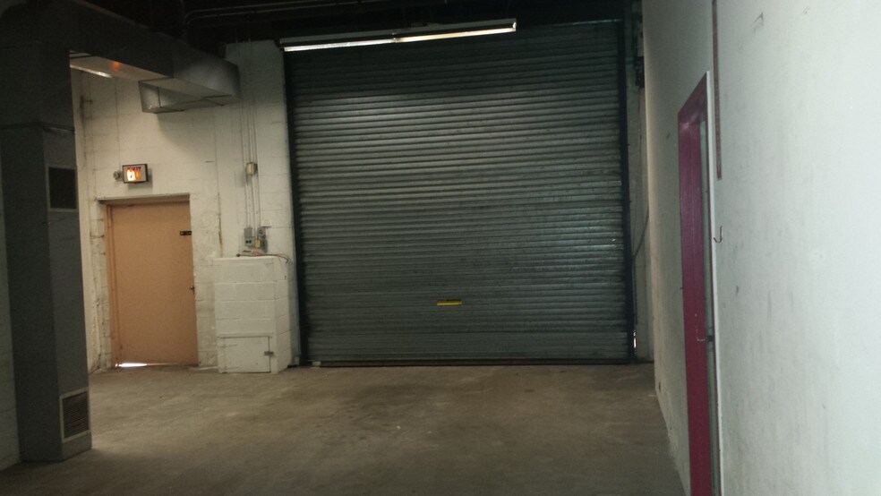 More Photos Of 16 Weyman Ave, New Rochelle Freestanding For Lease