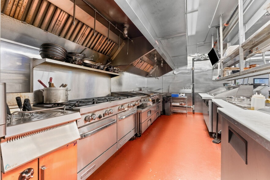 More Photos Of 119 Washington St, Plainville Restaurant For Lease