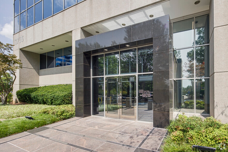 More Photos Of 13755 Sunrise Valley Dr, Herndon Office For Lease