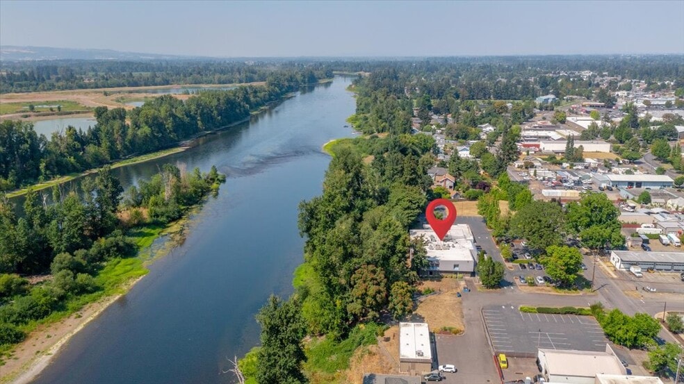 More Photos Of 2405 Front St NE, Salem Office For Sale
