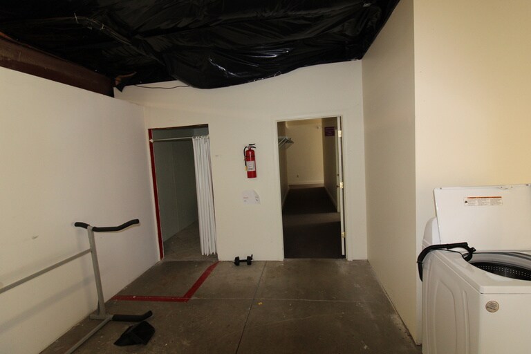 More Photos Of 2031 Pleasant Valley Rd, Fairmont Medical For Lease