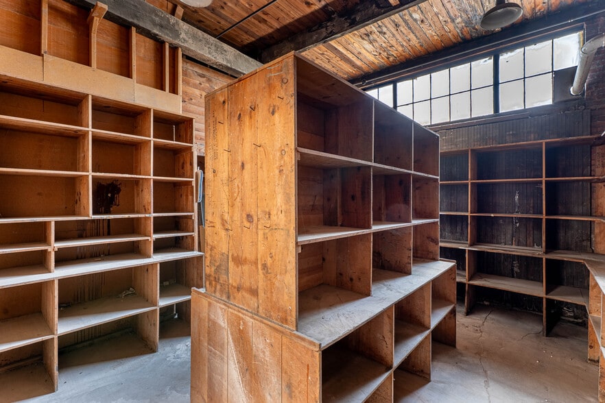 More Photos Of 1085 E Delavan Ave, Buffalo Warehouse For Sale