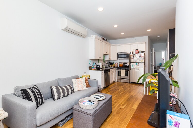 More Photos Of 2427 Frankford Ave, Philadelphia Storefront Retail Residential For Lease