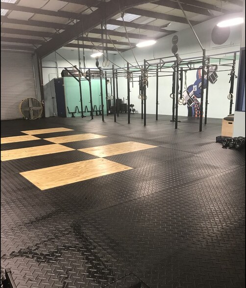 More Photos Of 2385 Corbett St, Jacksonville Warehouse For Lease