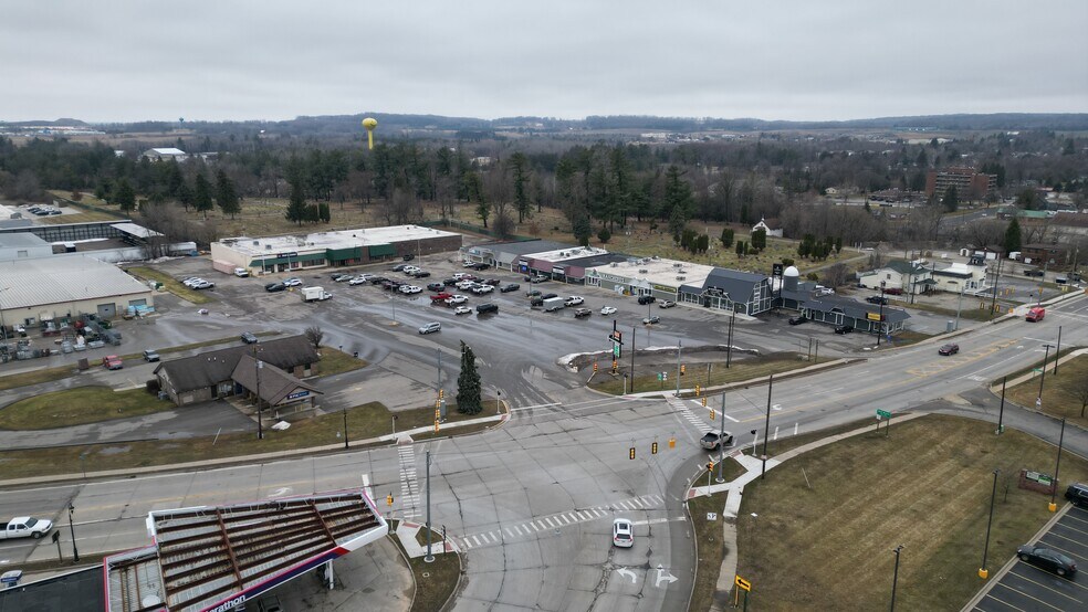 More Photos Of 520-522 E Houghton Ave, West Branch General Retail For Lease