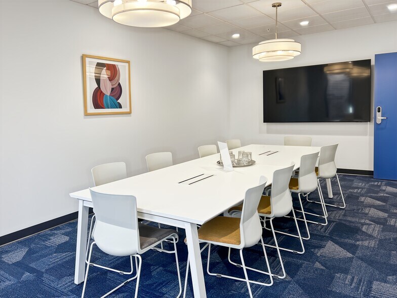 More Photos Of 205 W Grand Ave, Bensenville Coworking Space
