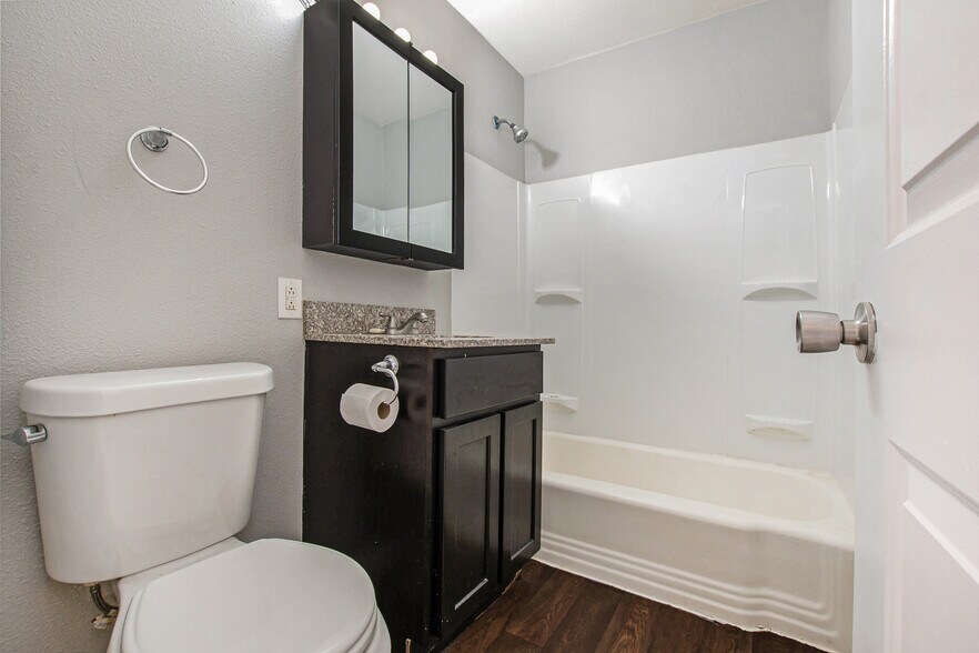 More Photos Of 7000 Cleveland Ave, Kansas City Apartments For Sale