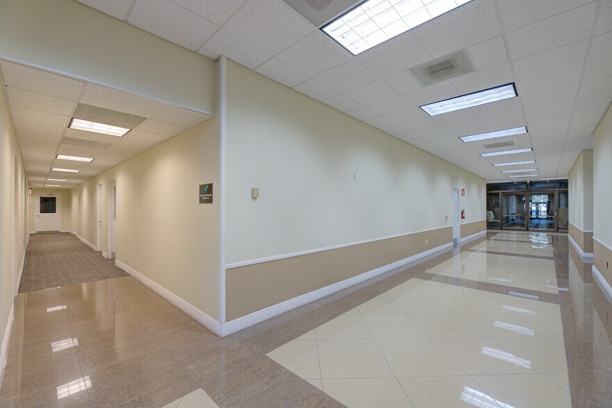 More Photos Of 8950 SW 152nd St, Palmetto Bay Medical For Lease
