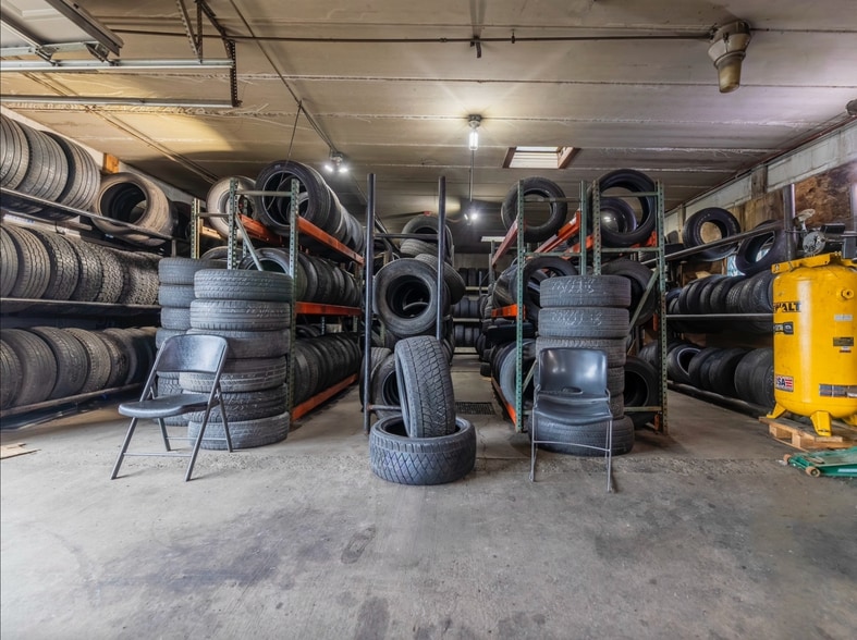 More Photos Of 65 E Sauk Trl, Chicago Heights Auto Repair For Sale