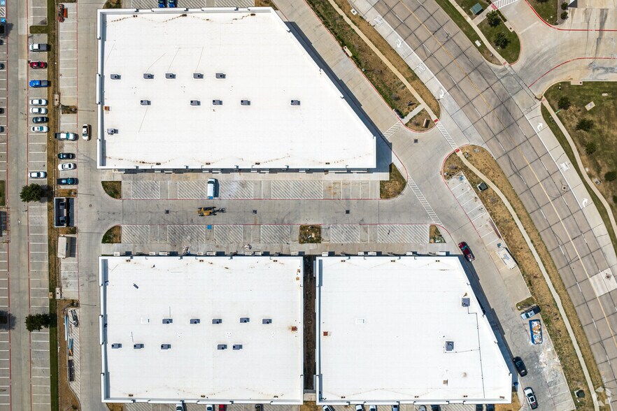 More Photos Of 2601 TX-121, Lewisville Light Distribution For Sale