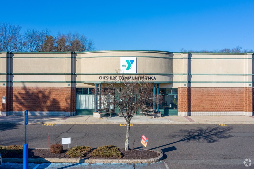More Photos Of 901-1001 S Main St, Cheshire Unknown For Lease