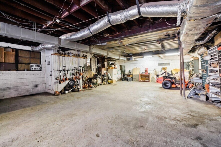 More Photos Of 9800 S Congress St, New Market Auto Repair For Sale