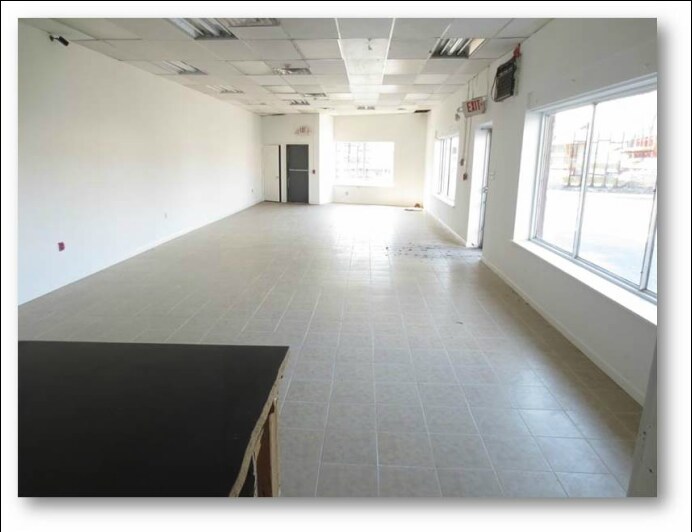 More Photos Of 7400 Marshall Rd, Upper Darby Township Storefront Retail Residential For Sale