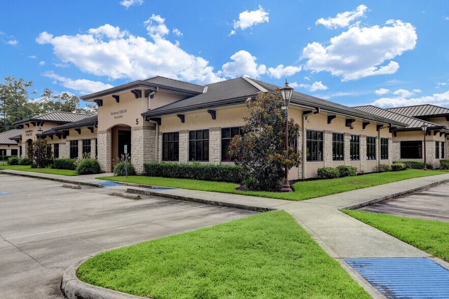More Photos Of 19701 Kingwood Dr, Kingwood Medical For Sale