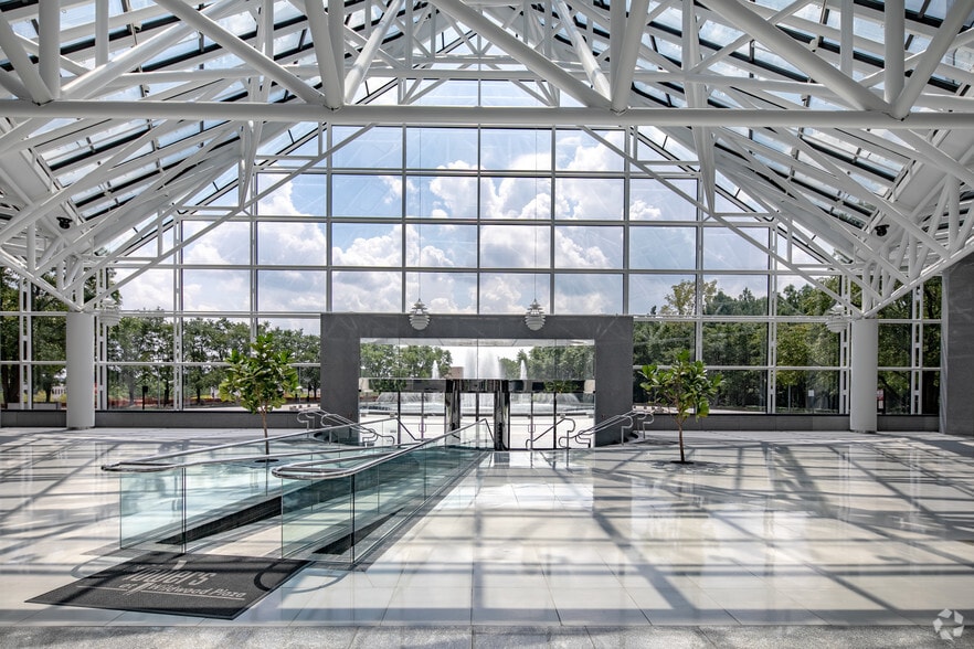 More Photos Of 3200 Windy Hill Rd SE, Atlanta Office For Lease