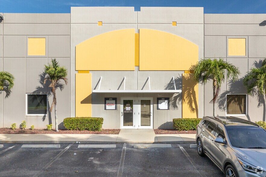 More Photos Of 12821 Commerce Lakes Dr, Fort Myers Industrial For Sale