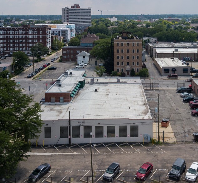 More Photos Of 838 N Delaware St, Indianapolis Unknown For Lease