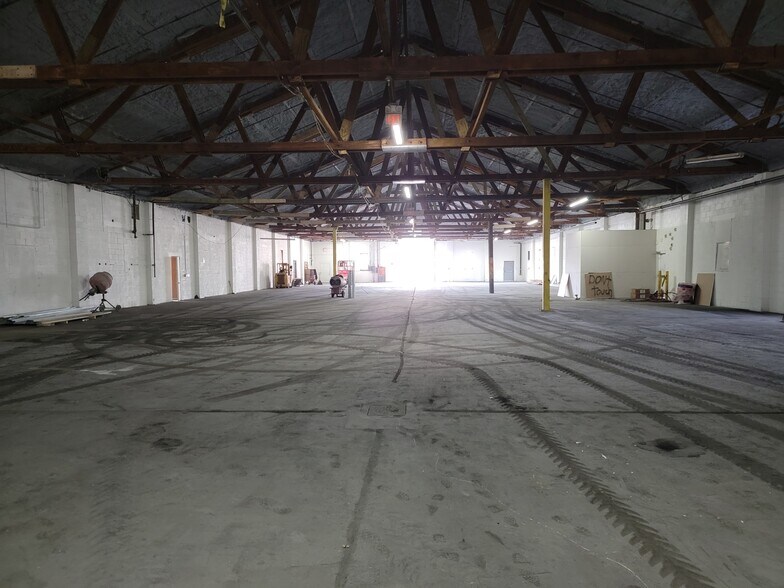 More Photos Of 64 B St, Hanover Warehouse For Lease